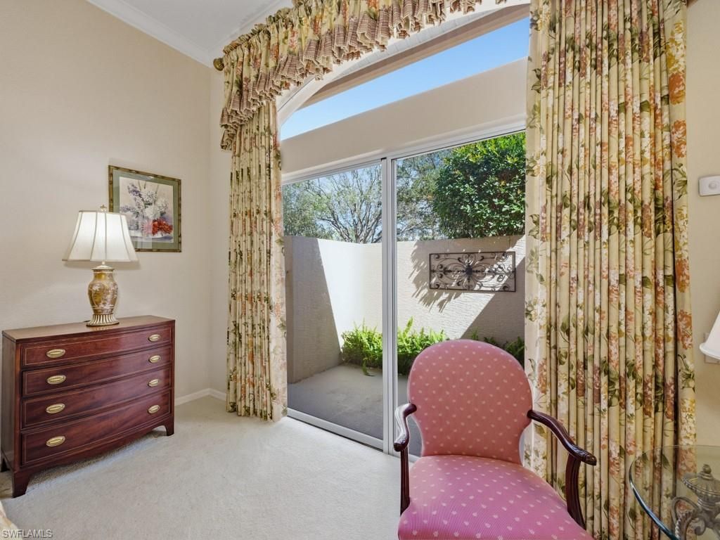 5835 Persimmon Way, Naples, FL 34110 Photo