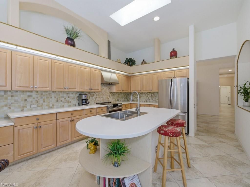 5835 Persimmon Way, Naples, FL 34110 Photo