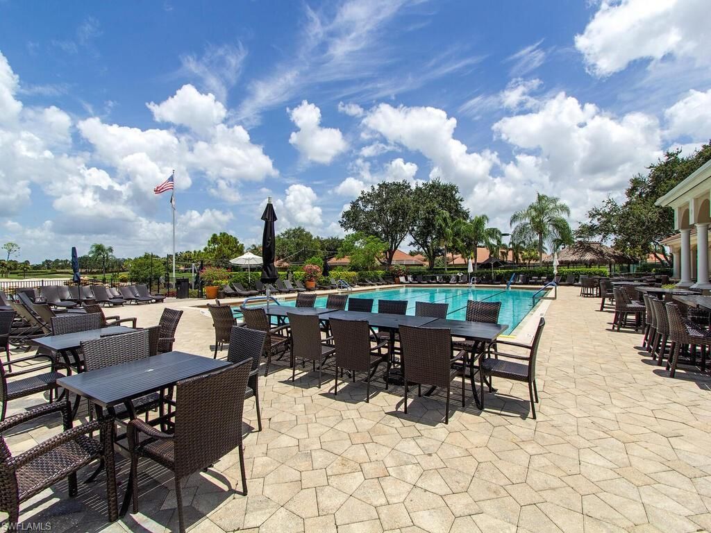 5835 Persimmon Way, Naples, FL 34110 Photo