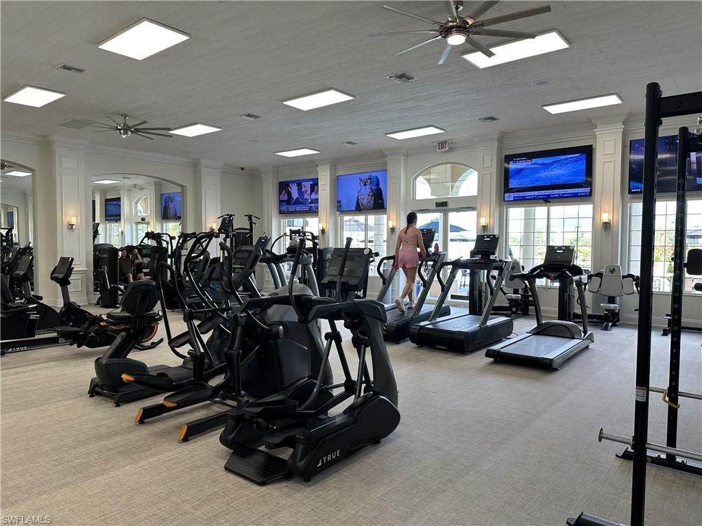 5835 Persimmon Way, Naples, FL 34110 Photo