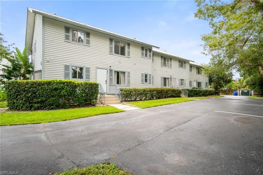 1275 7th Ave N, Unit 201, Naples, FL 34102 Photo