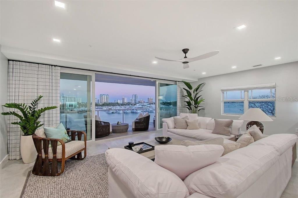 650 Golden Gate Point, Unit 403, Sarasota, FL 34236 Photo