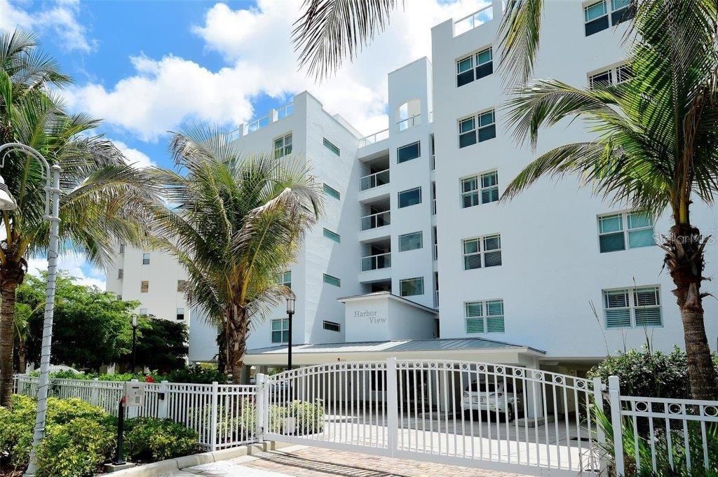 650 Golden Gate Point, Unit 403, Sarasota, FL 34236 Photo
