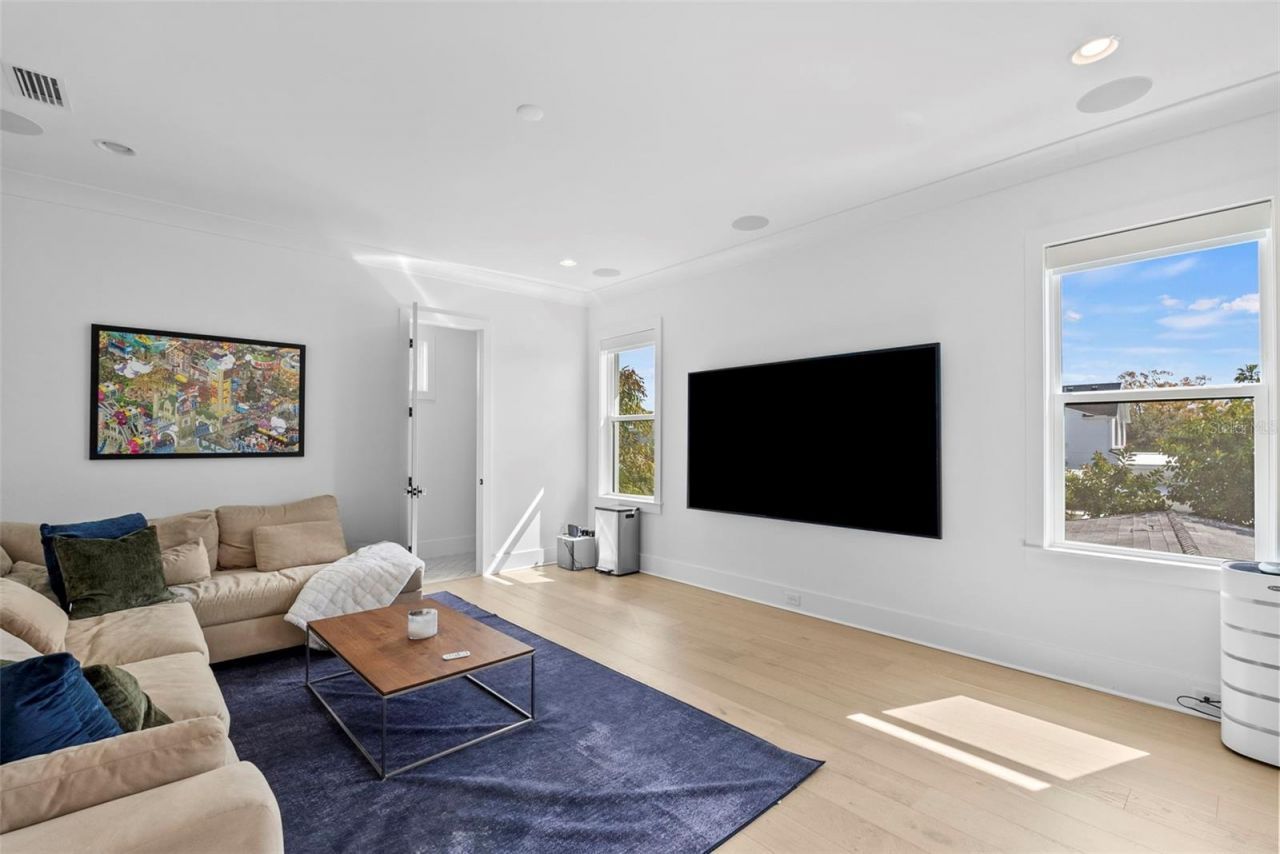 615 Luzon Avenue, Tampa, FL 33606 Photo