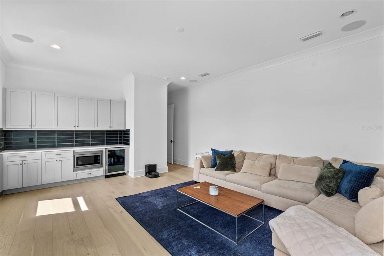 615 Luzon Avenue, Tampa, FL 33606 Photo