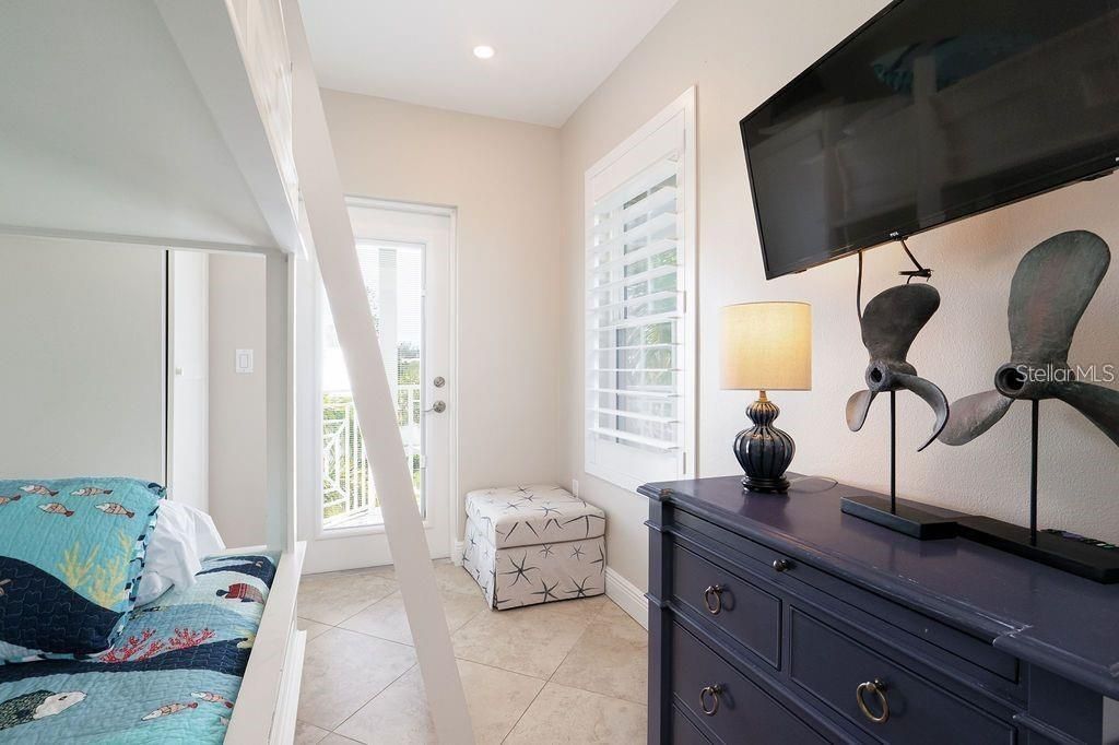 130 50th Street, Holmes Beach, FL 34217 Photo