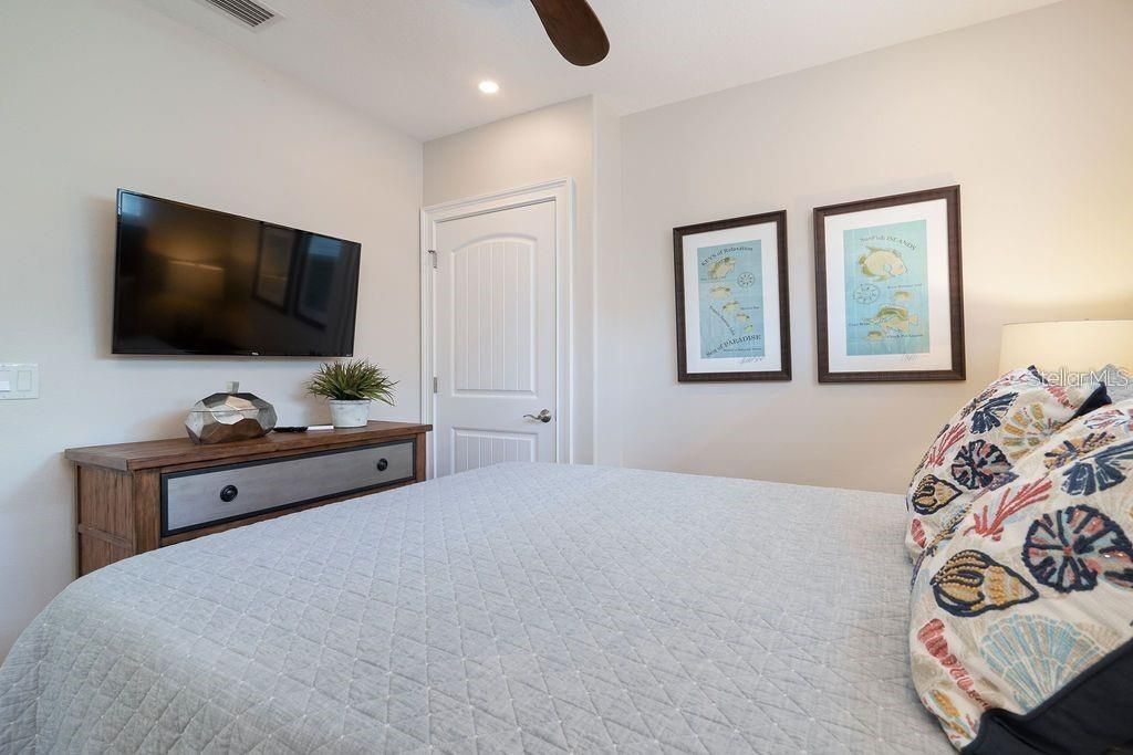 130 50th Street, Holmes Beach, FL 34217 Photo