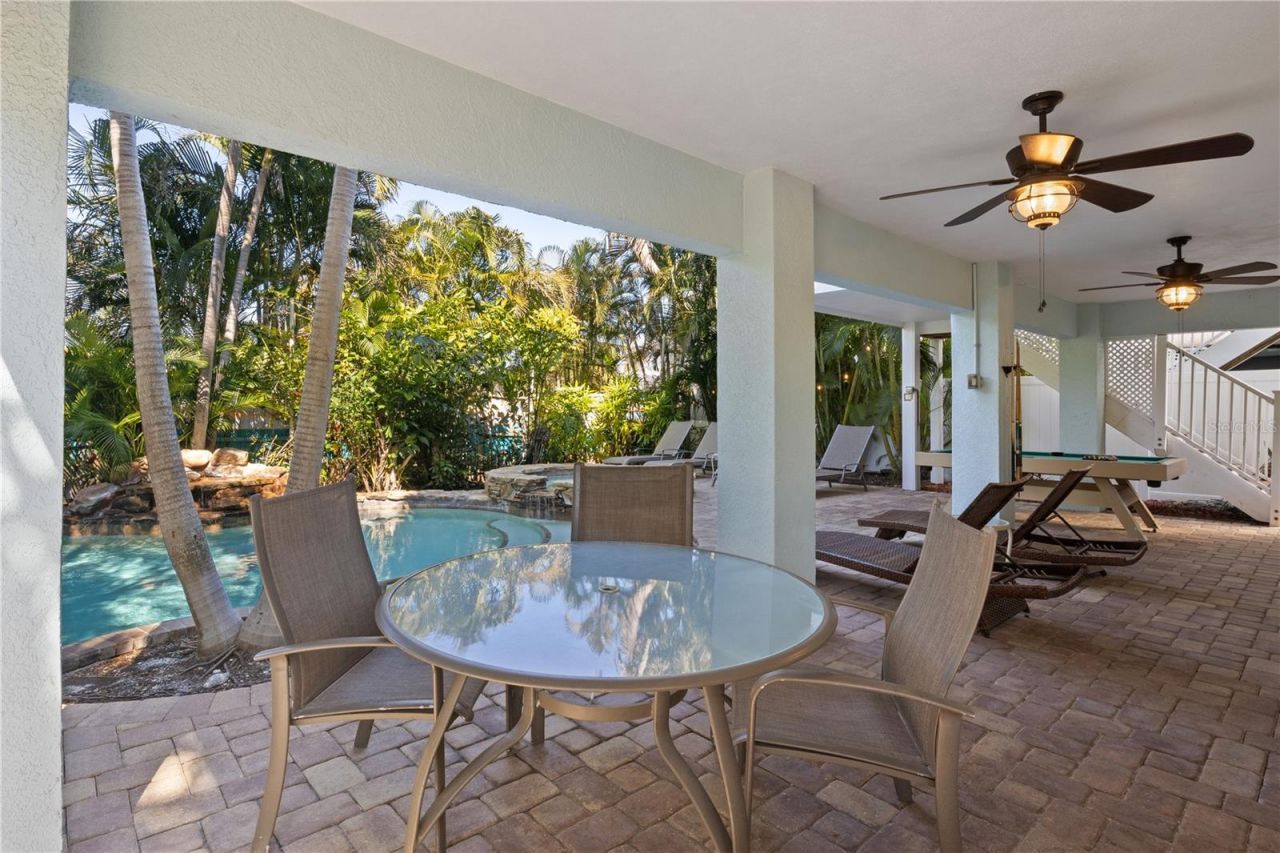 130 50th Street, Holmes Beach, FL 34217 Photo