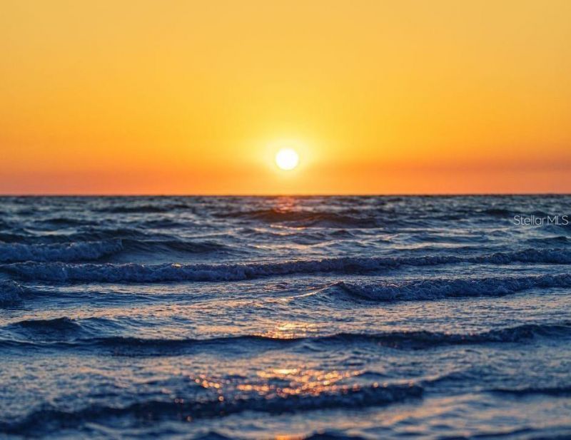 130 50th Street, Holmes Beach, FL 34217 Photo