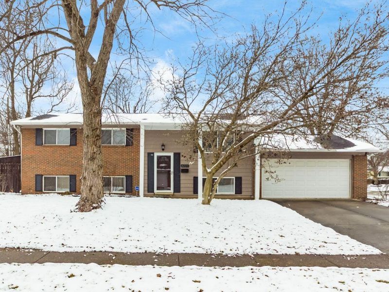 4735 Heatherton Drive, Columbus, OH 43229 Photo 1