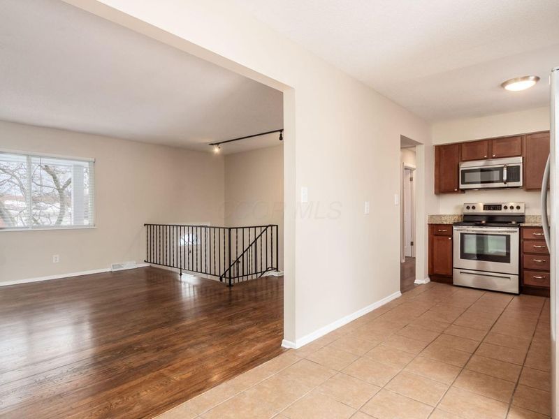 4735 Heatherton Drive, Columbus, OH 43229 Photo 12