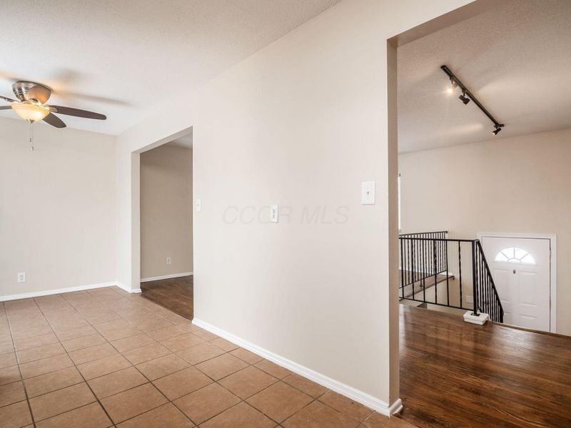 4735 Heatherton Drive, Columbus, OH 43229 Photo 16