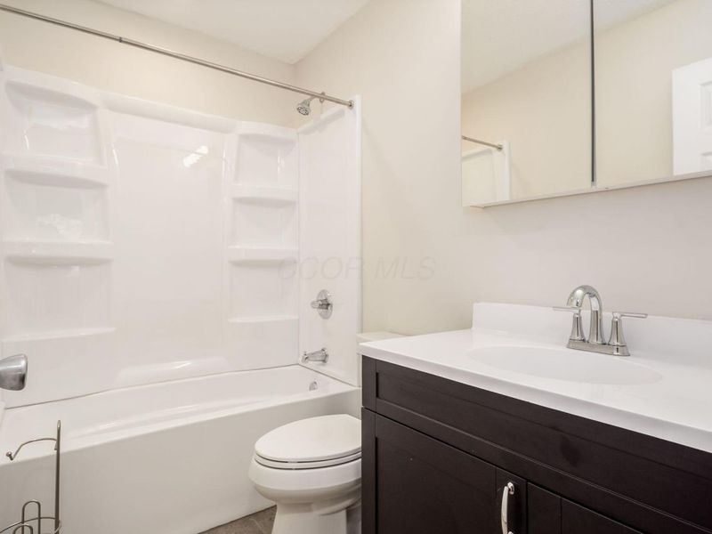 4735 Heatherton Drive, Columbus, OH 43229 Photo 18