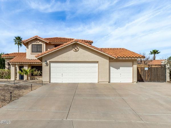 3911 E SHANNON Street, Phoenix, AZ 85044