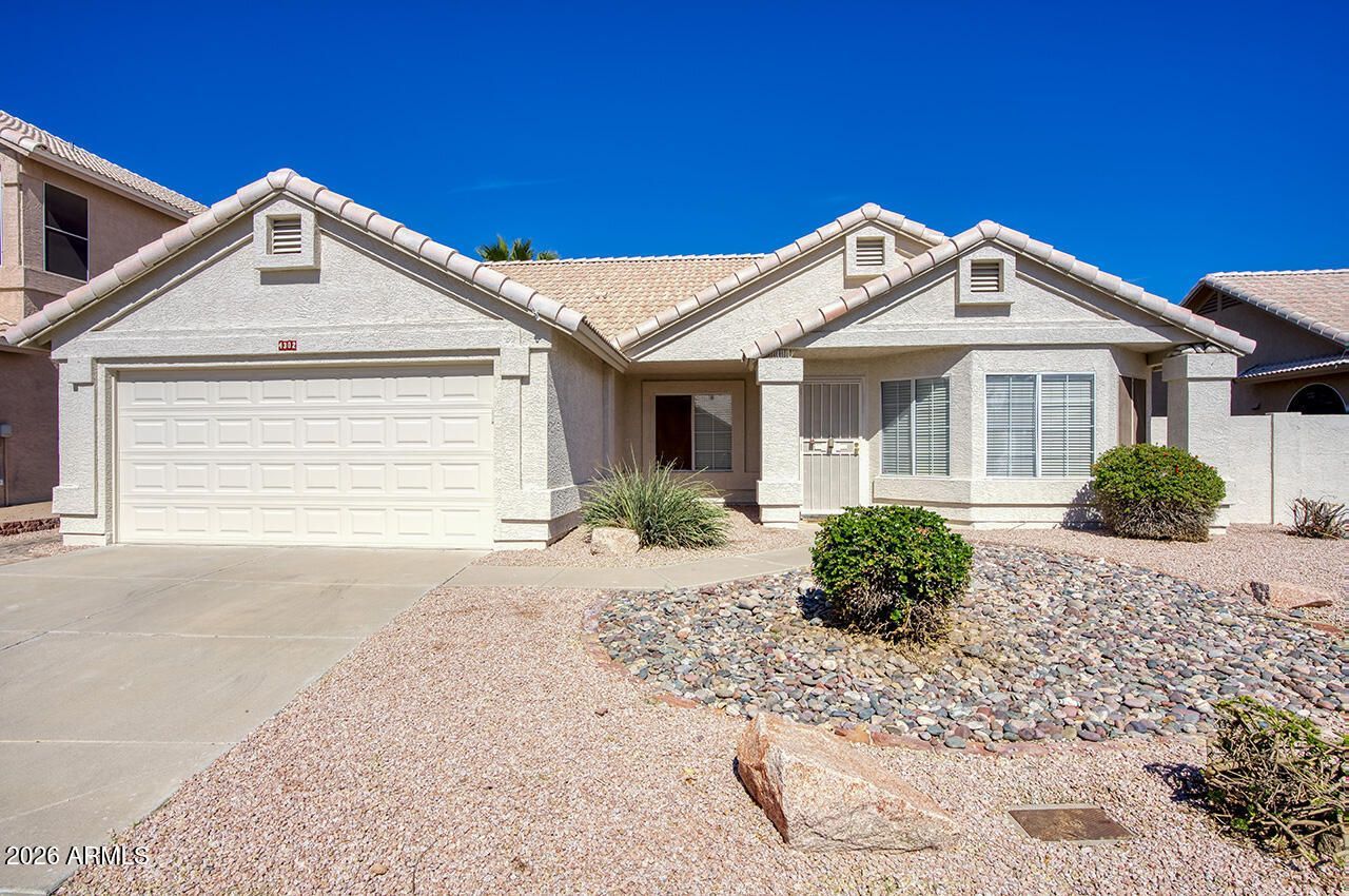 4302 E Rock Wren Road, Phoenix, AZ 85044 Main Photo