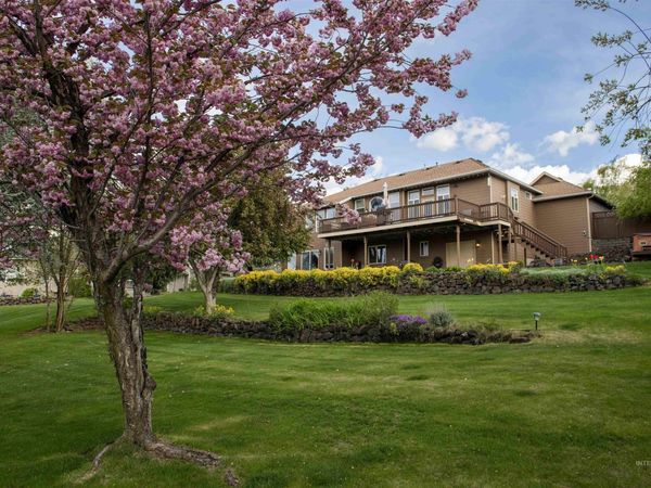 3780 Nicklaus Drive, Clarkston, WA 99403