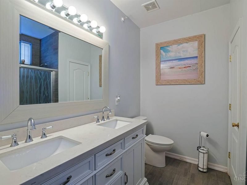 4221 Endeavor Drive, Unit 103, Cincinnati, OH 45252 Photo 12