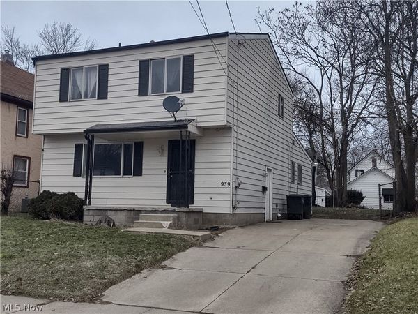 939 Lane Street, Akron, OH 44307