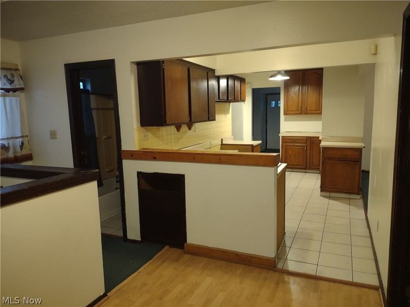 939 Lane Street, Akron, OH 44307 Photo 7