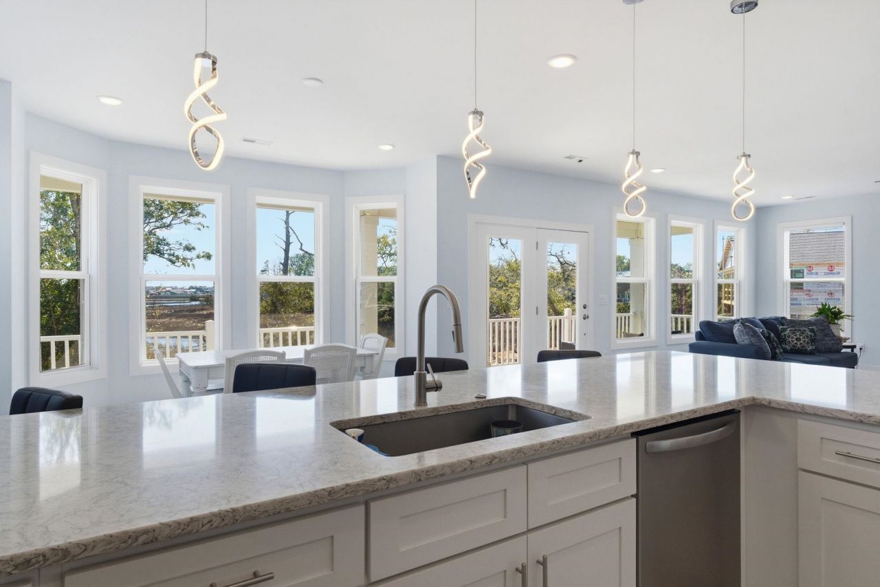 400 Elizabeth Dr.  Photo 12