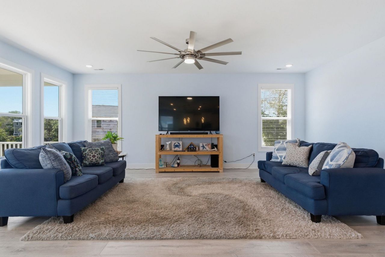 400 Elizabeth Dr.  Photo 14