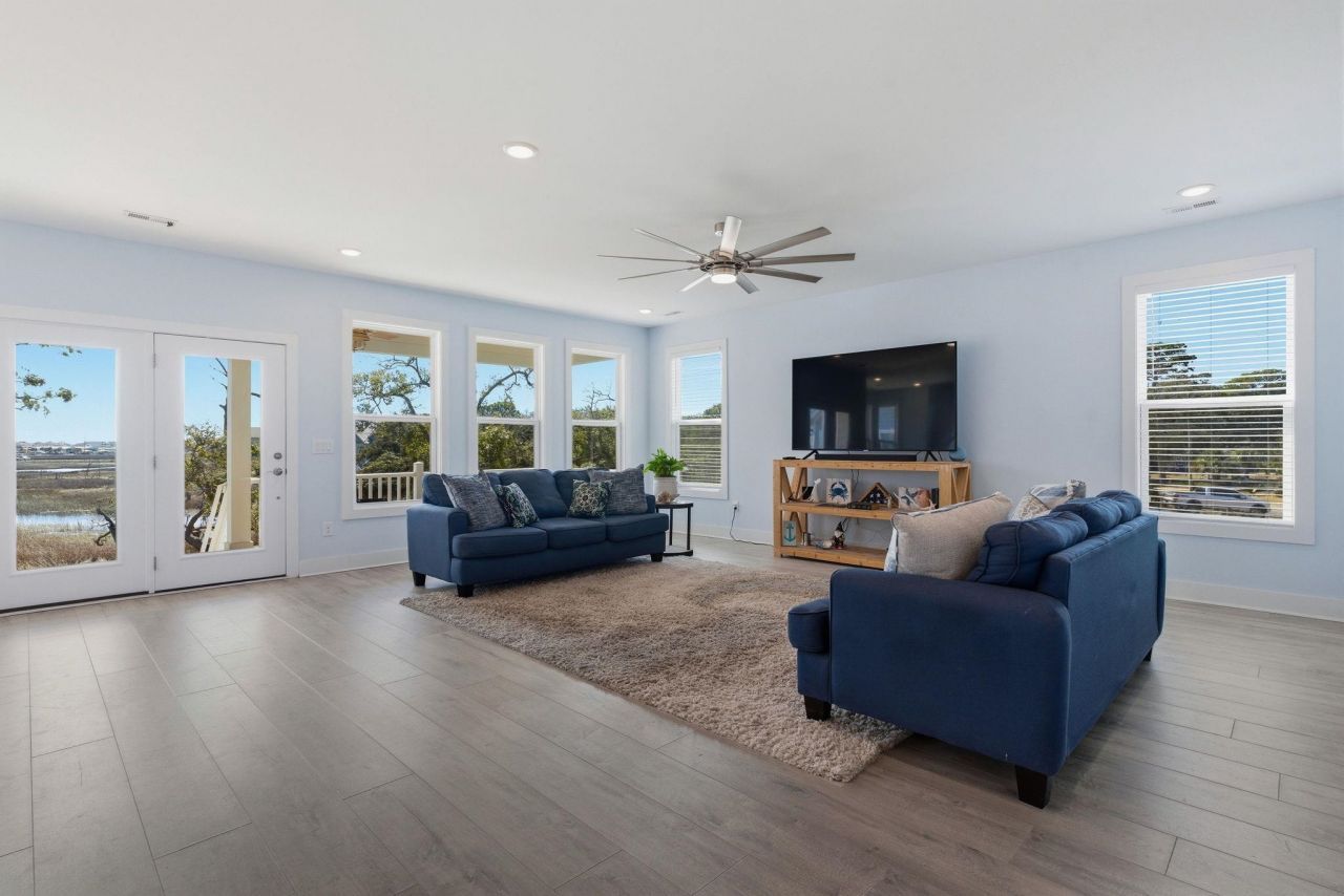 400 Elizabeth Dr.  Photo 15