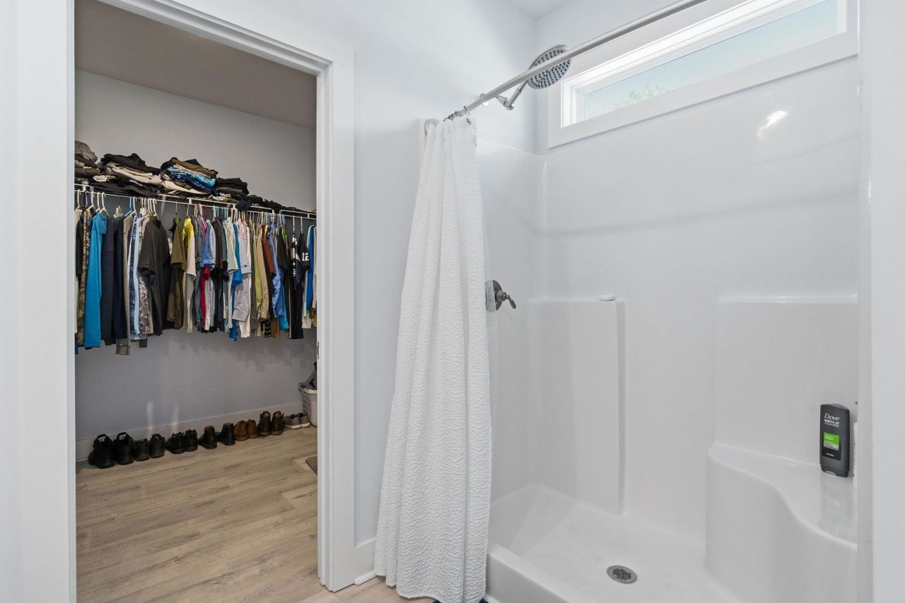 400 Elizabeth Dr.  Photo 21