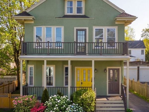 182 Maplewood St, Unit 2, Watertown, MA 02472