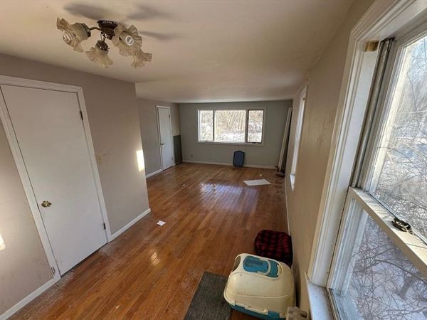 86 Andover St, North Andover, MA 01845