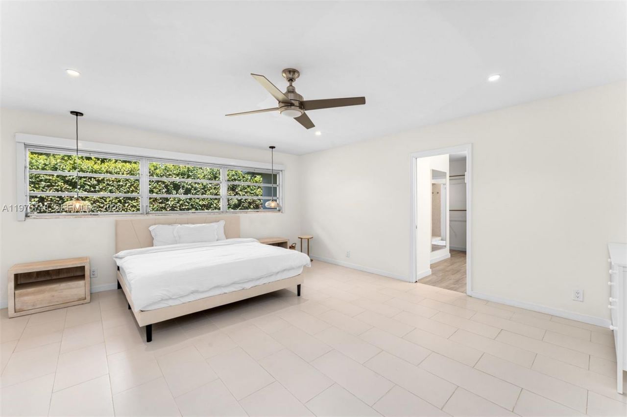 1525 Diplomat Pkwy, Hollywood, FL 33019 Photo