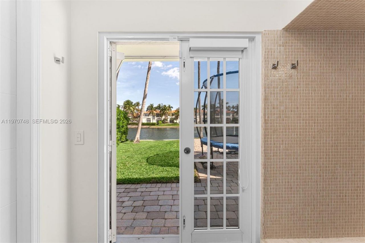 1525 Diplomat Pkwy, Hollywood, FL 33019 Photo