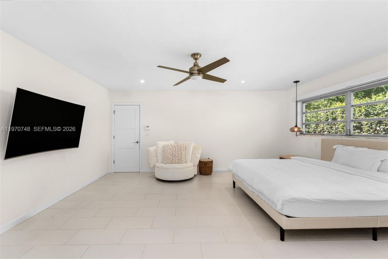 1525 Diplomat Pkwy, Hollywood, FL 33019 Photo