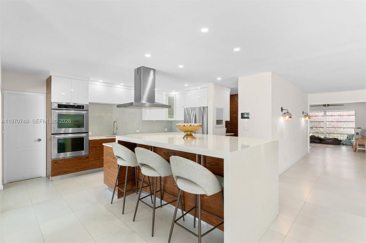 1525 Diplomat Pkwy, Hollywood, FL 33019 Photo