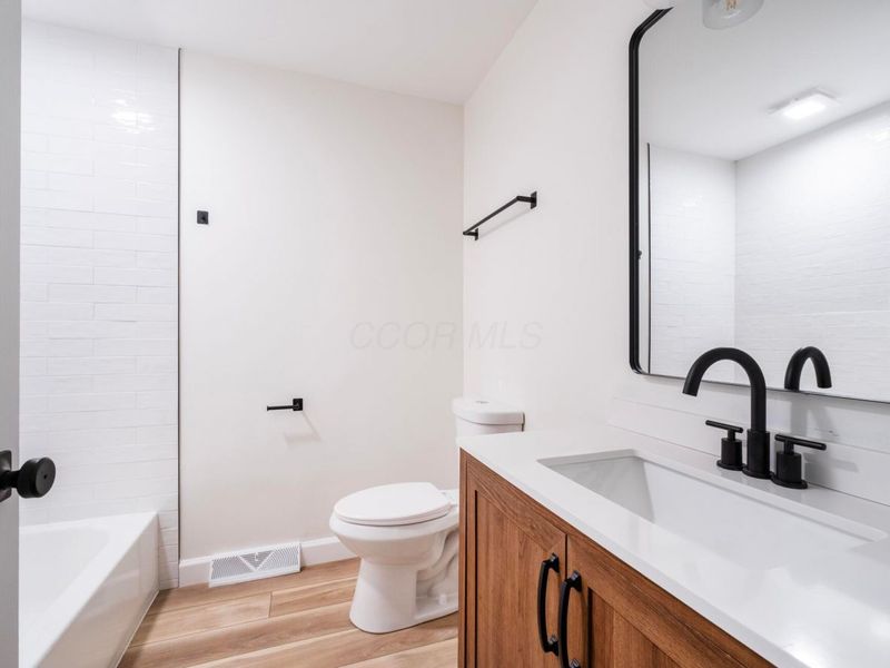 3689 Beacontree Drive, Columbus, OH 43224 Photo 18