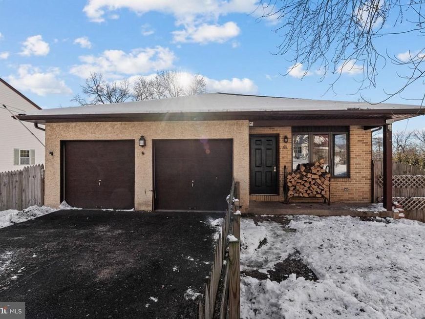 611 S 9th Street, Perkasie, PA 18944 Main Photo