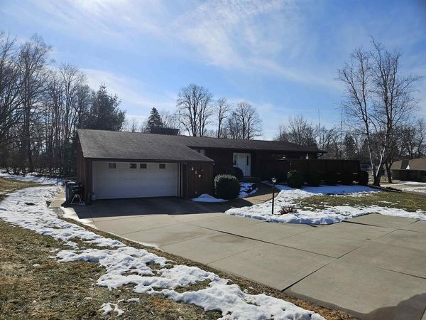 219 James Street, Portage, WI 53901
