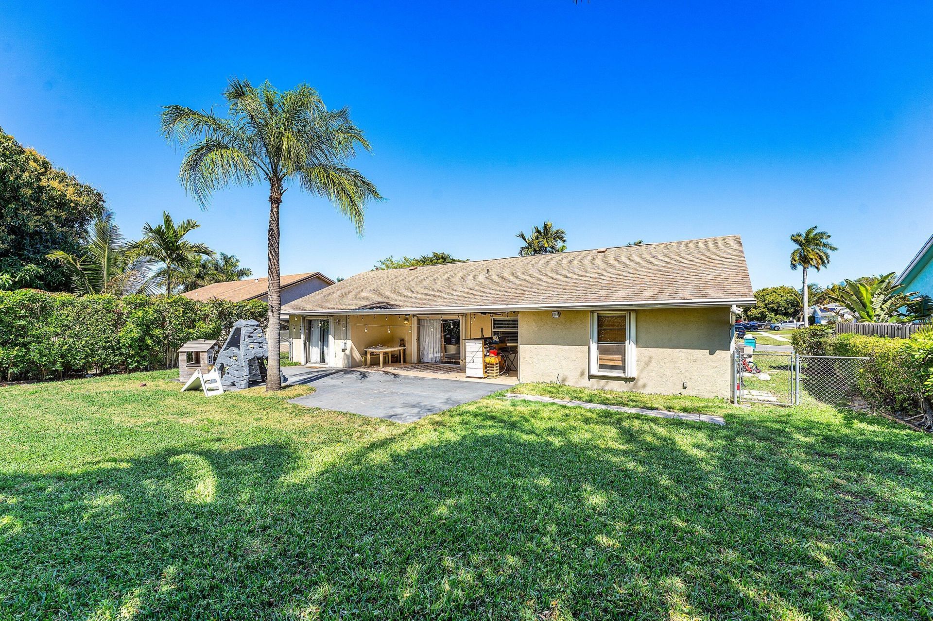 838 NW 9th Way, Boynton Beach, FL 33426 Photo