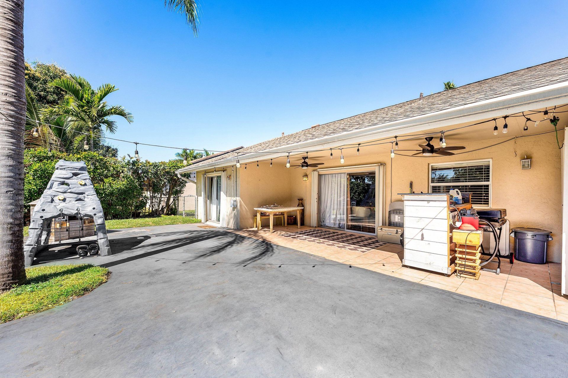 838 NW 9th Way, Boynton Beach, FL 33426 Photo