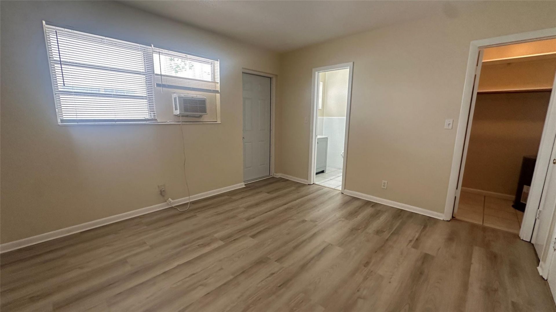 717 SE 16th Street, Unit 3, Fort Lauderdale, FL 33316 Photo