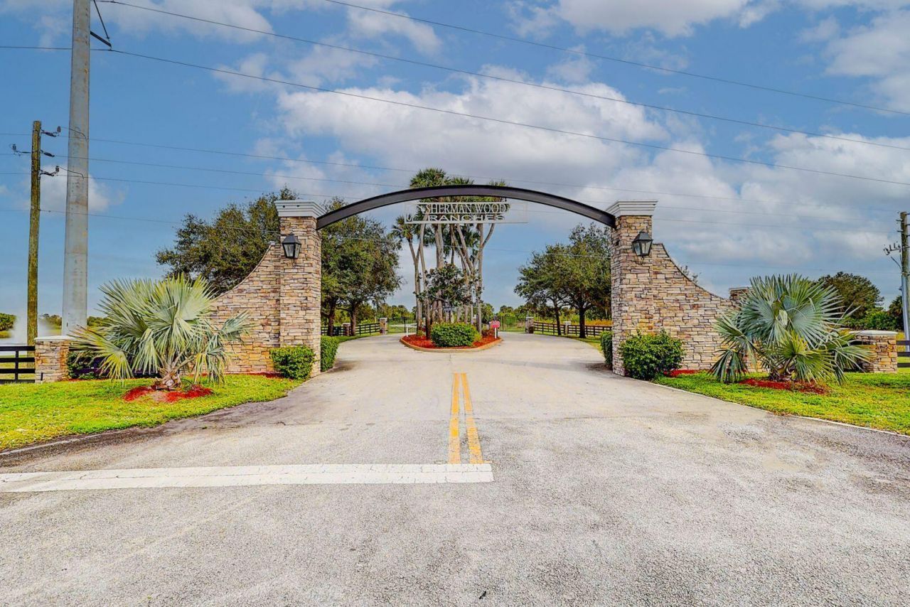 2831 SE 67th Place, Okeechobee, FL 34974 Photo