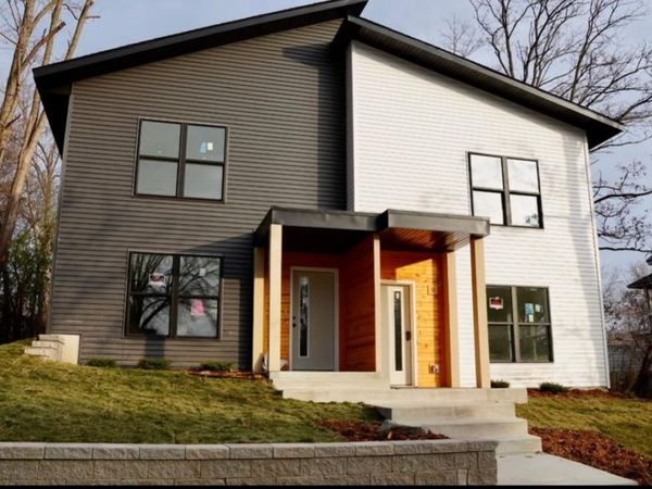 810 Atlantic Street , Saint Paul, MN 55106