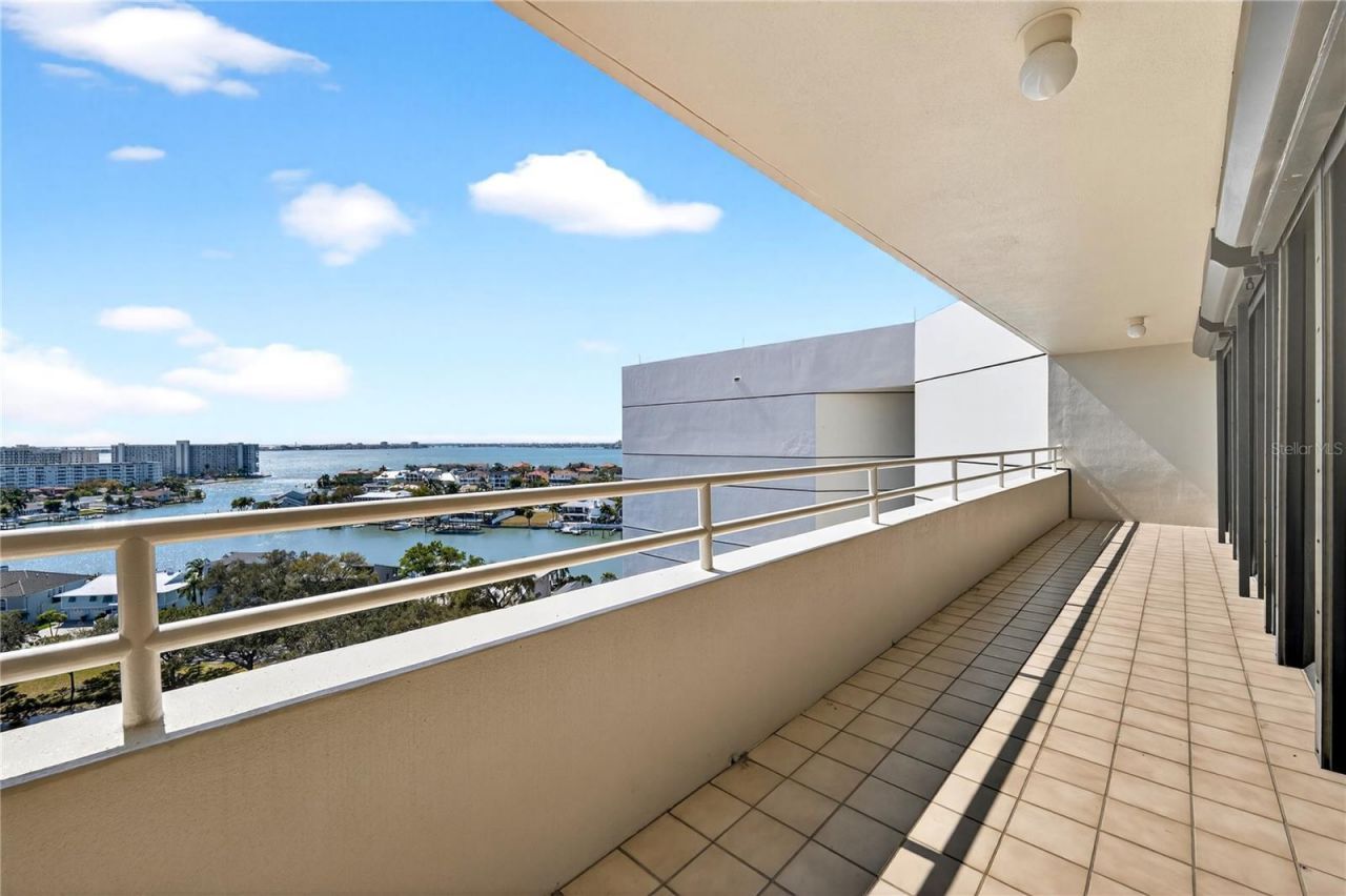 5950 Pelican Bay Plaza S, Unit 2E, Gulfport, FL 33707 Photo