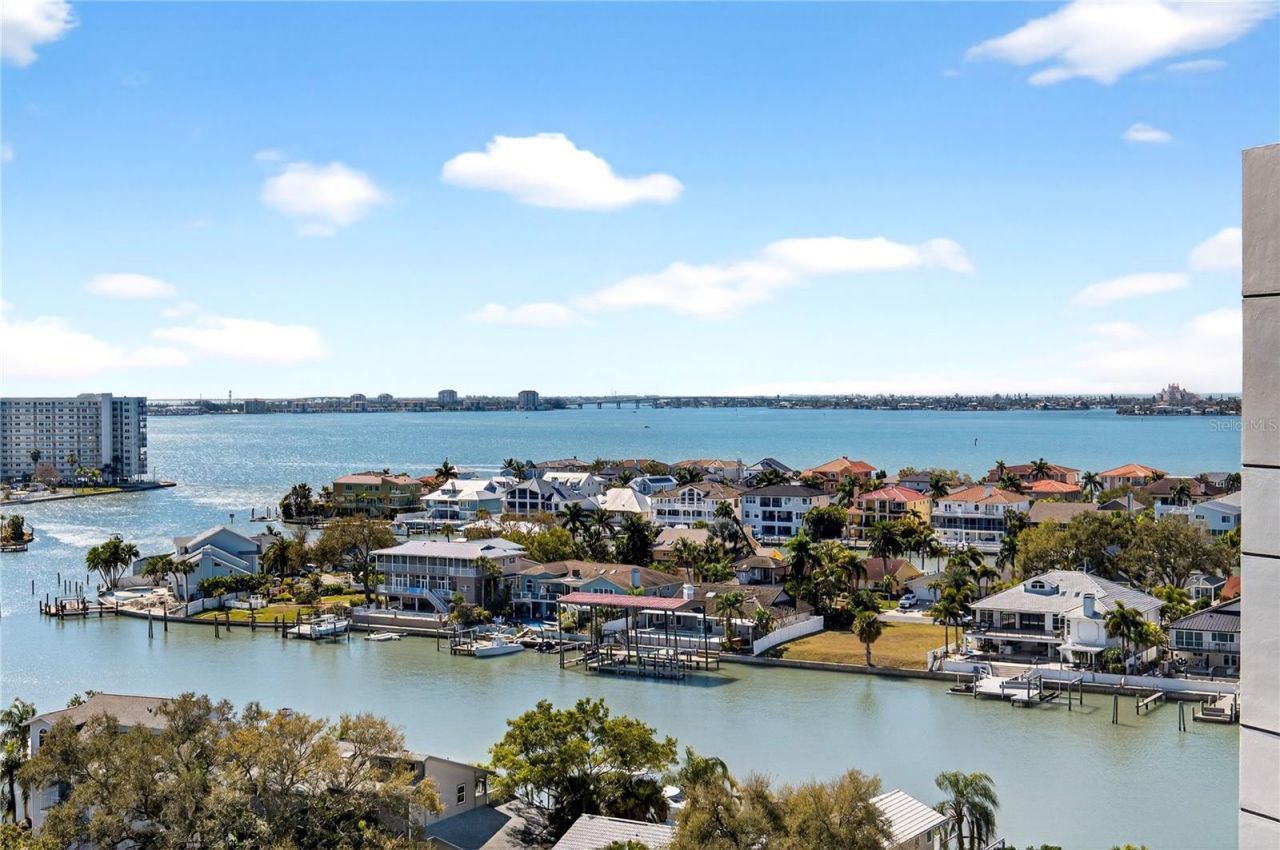 5950 Pelican Bay Plaza S, Unit 2E, Gulfport, FL 33707 Photo