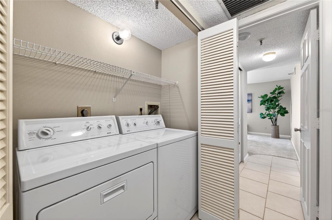 5950 Pelican Bay Plaza S, Unit 2E, Gulfport, FL 33707 Photo
