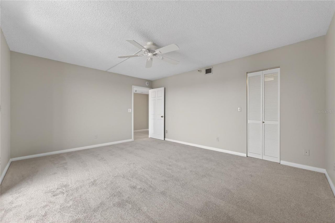 5950 Pelican Bay Plaza S, Unit 2E, Gulfport, FL 33707 Photo