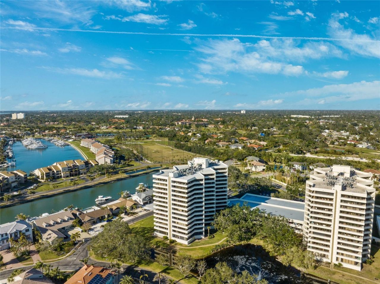 5950 Pelican Bay Plaza S, Unit 2E, Gulfport, FL 33707 Photo