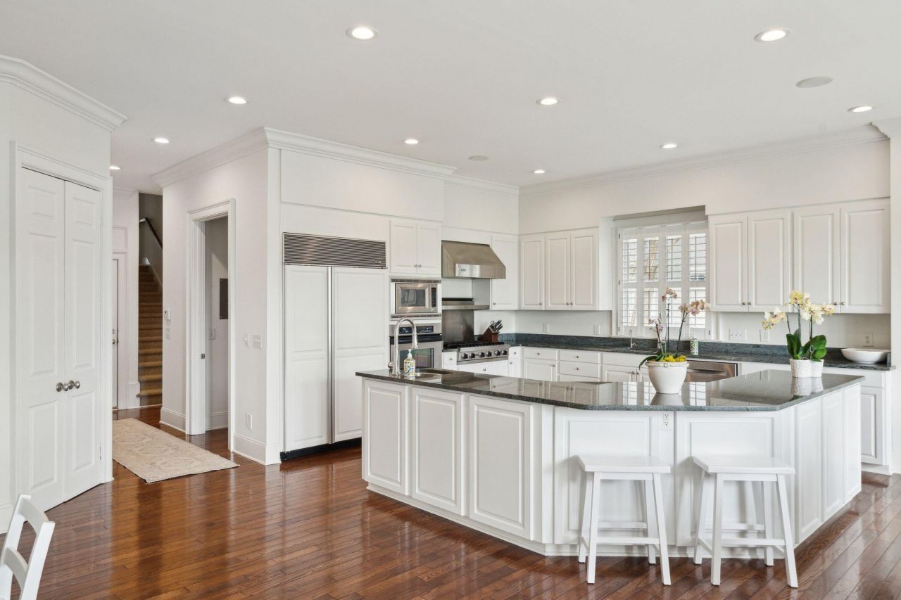 510 Traders Alley Photo 11