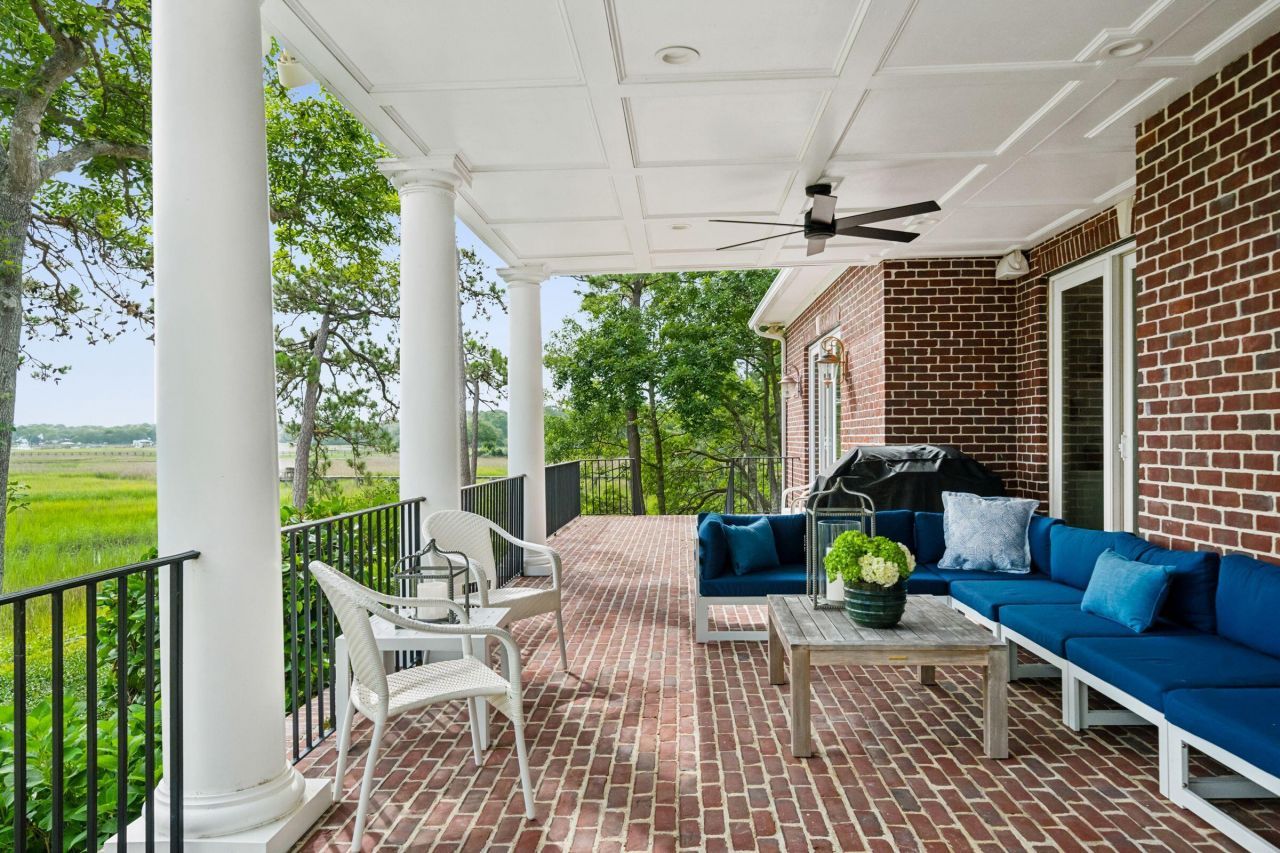 510 Traders Alley Photo 15