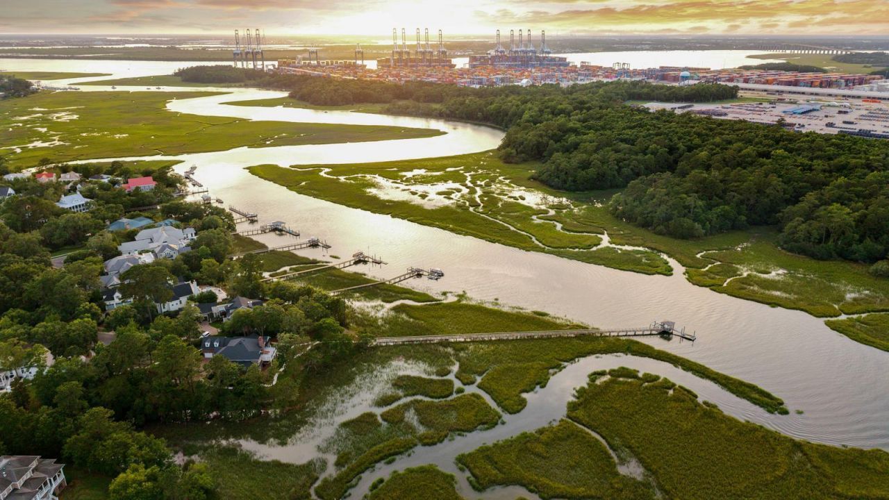 510 Traders Alley Photo 22