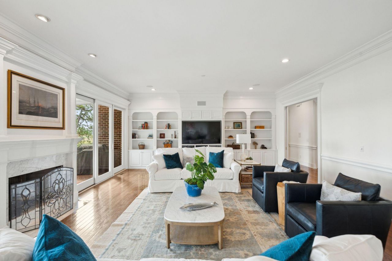 510 Traders Alley Photo 35